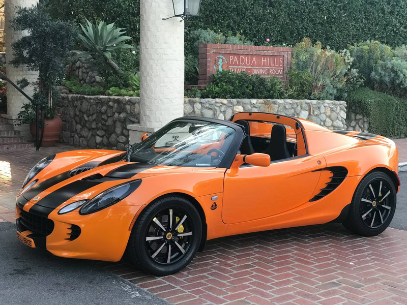 Illustration for article titled For $29,999, Could This Orange And Black 2005 Lotus Elise Have You Ready For Halloween?